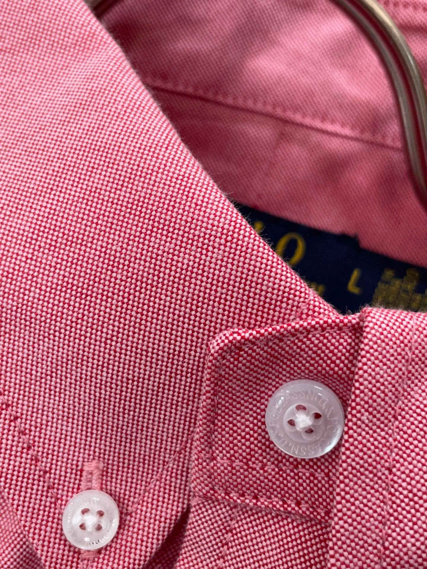 P220 🌸🌸🌸 POLO Ralph Lauren [High Quality] Classic shirt! Classic casual shirt made of pure cotton fabric with unique design, simple, clean and classic version design. It is a versatile style that can be switched at will. The fabric feels soft and delicate, highly breathable, close to the skin and comfortable to wear. It can be worn alone as an inner layer. Its versatile performance is beyond your imagination! The upper body of the ready-to-wear is simple and classic yet elegant! Size:M-XXL